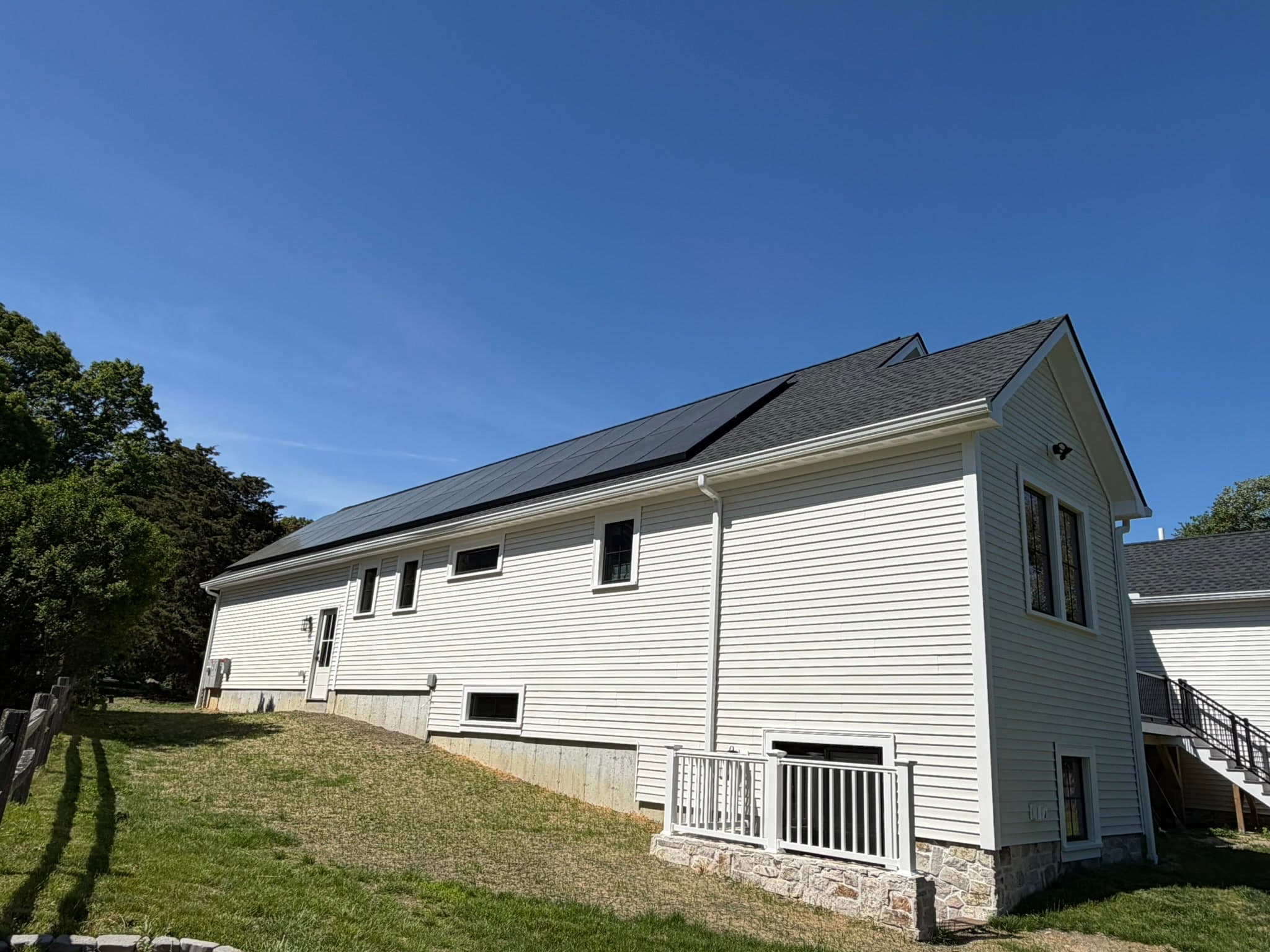 Side elevation with the full 20 kW rooftop solar array